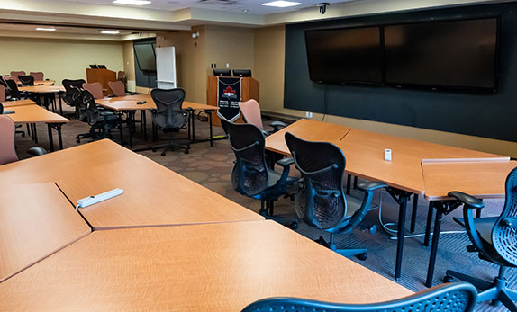 Une photo d'une salle de classe au CCP